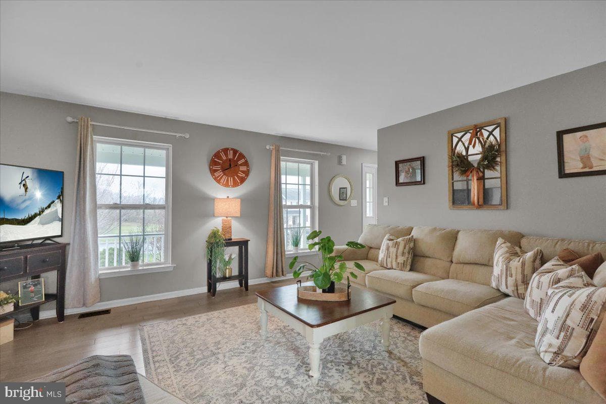 221 Oval Drive photo 10
