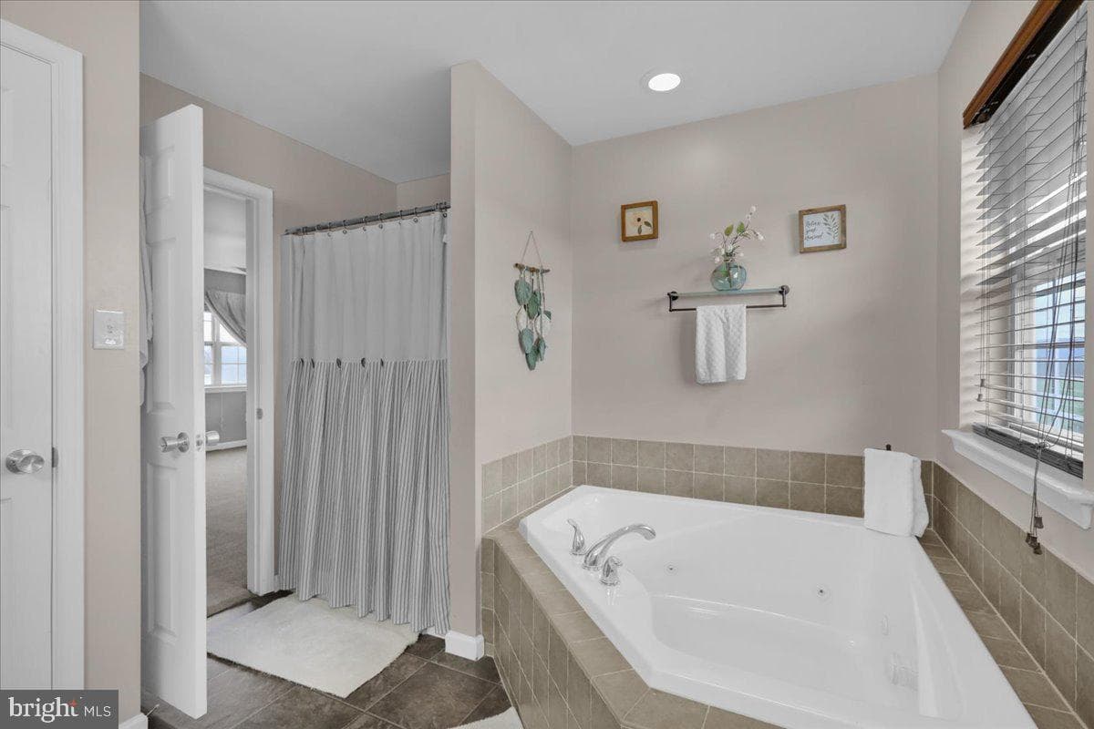 221 Oval Drive photo 26