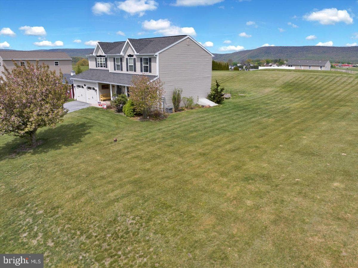 221 Oval Drive photo 5