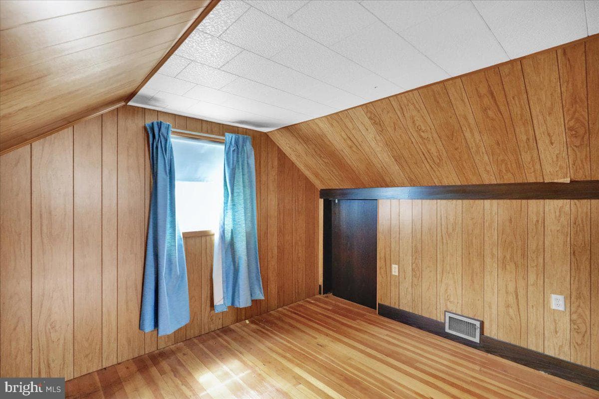 27 Woodland Road photo 18