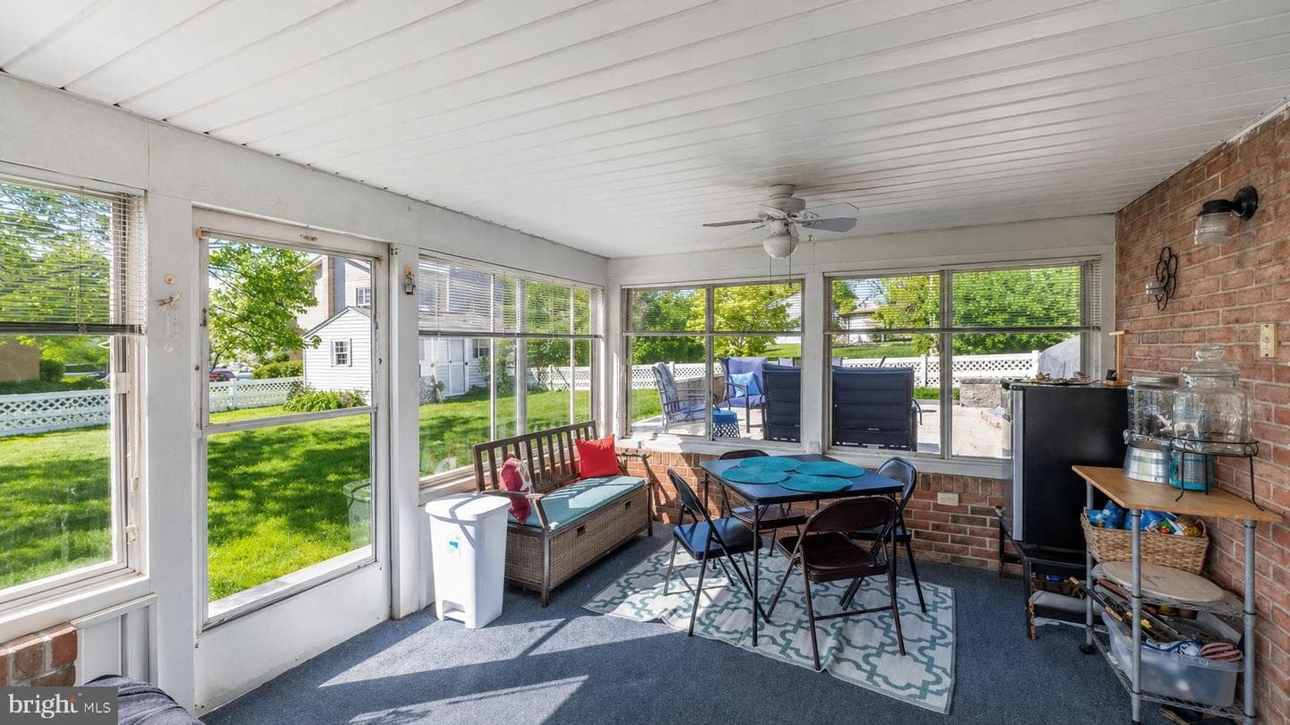 324 Holland Street photo 14