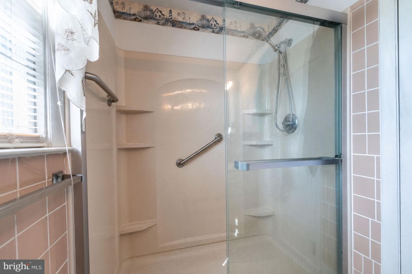 324 Holland Street photo 58