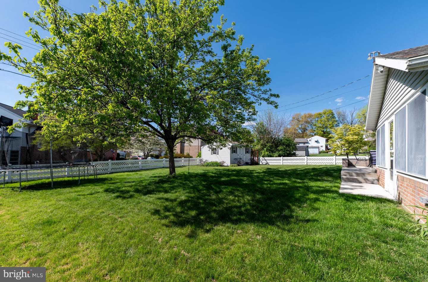 324 Holland Street photo 59