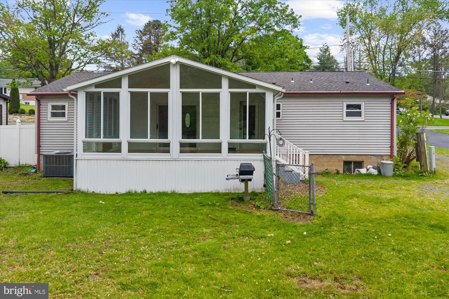 1235 E Main Street photo 29