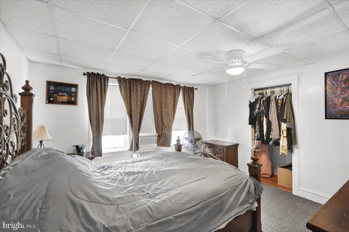 2406 Noble Street photo 13