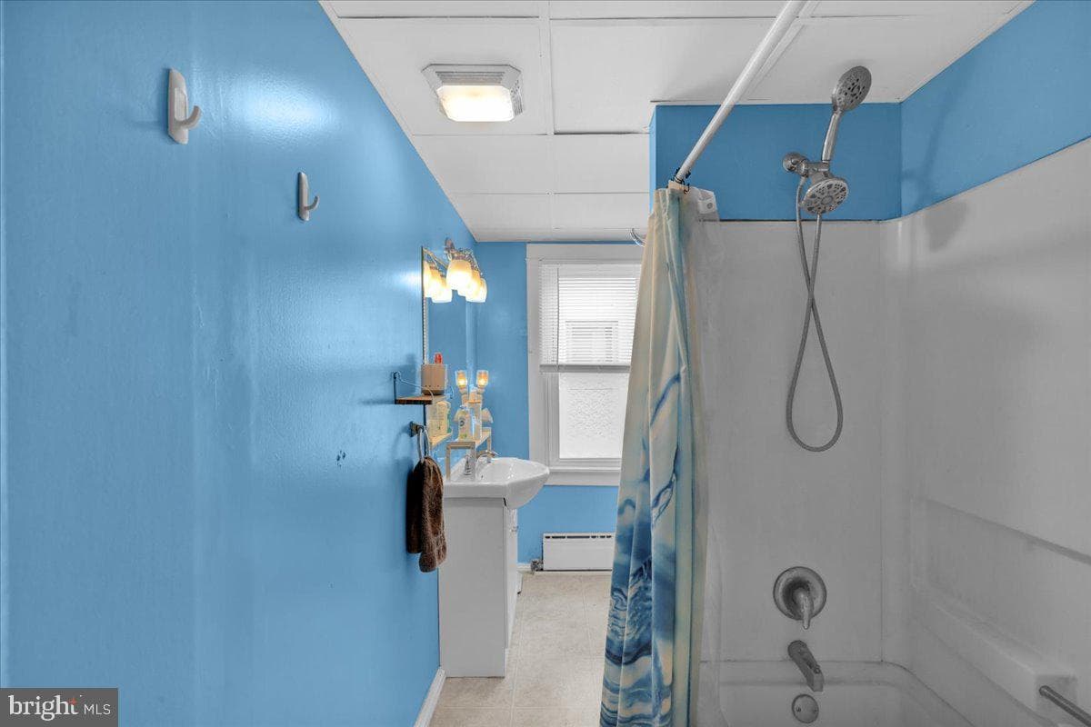2406 Noble Street photo 14