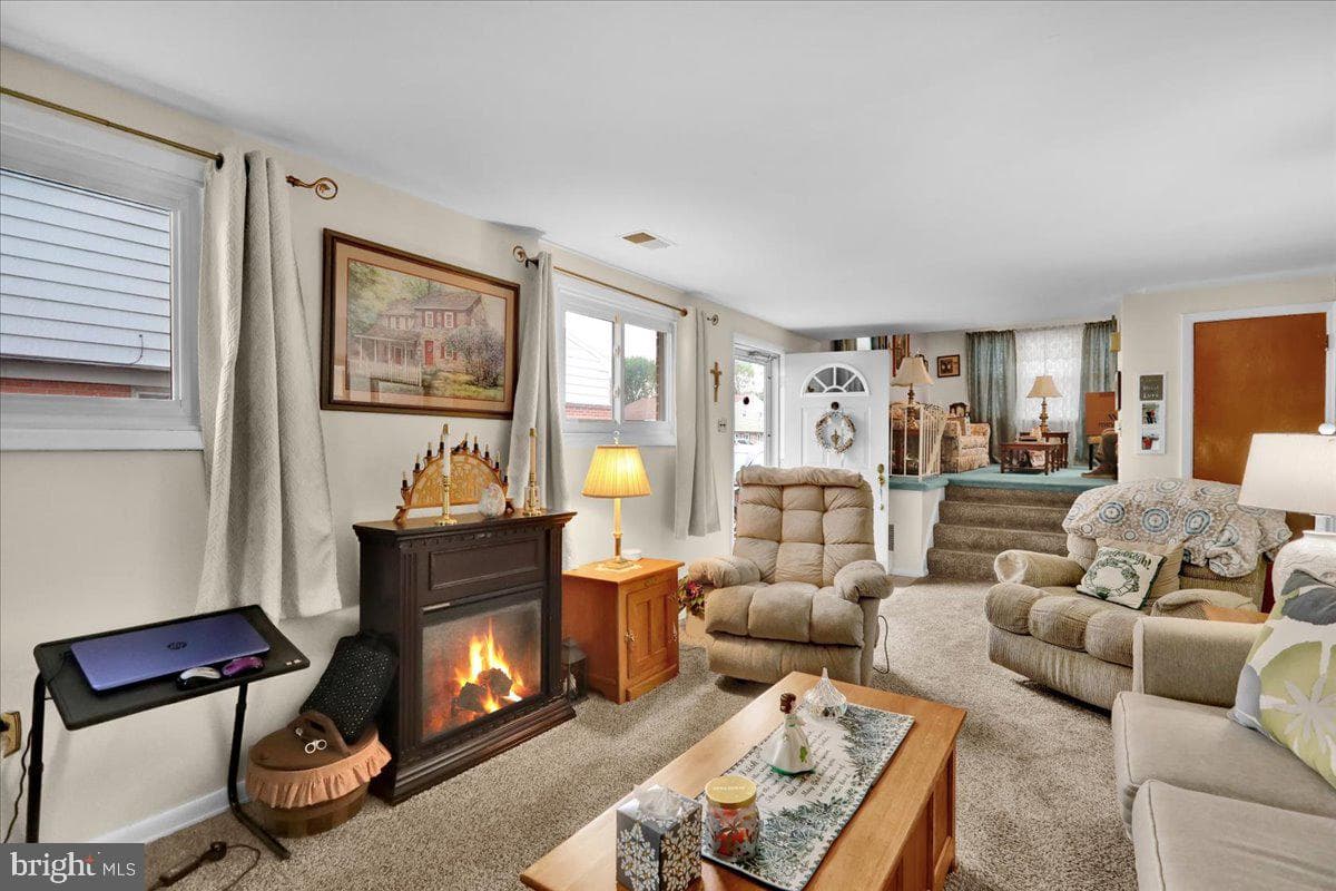 202 Columbia Avenue photo 6