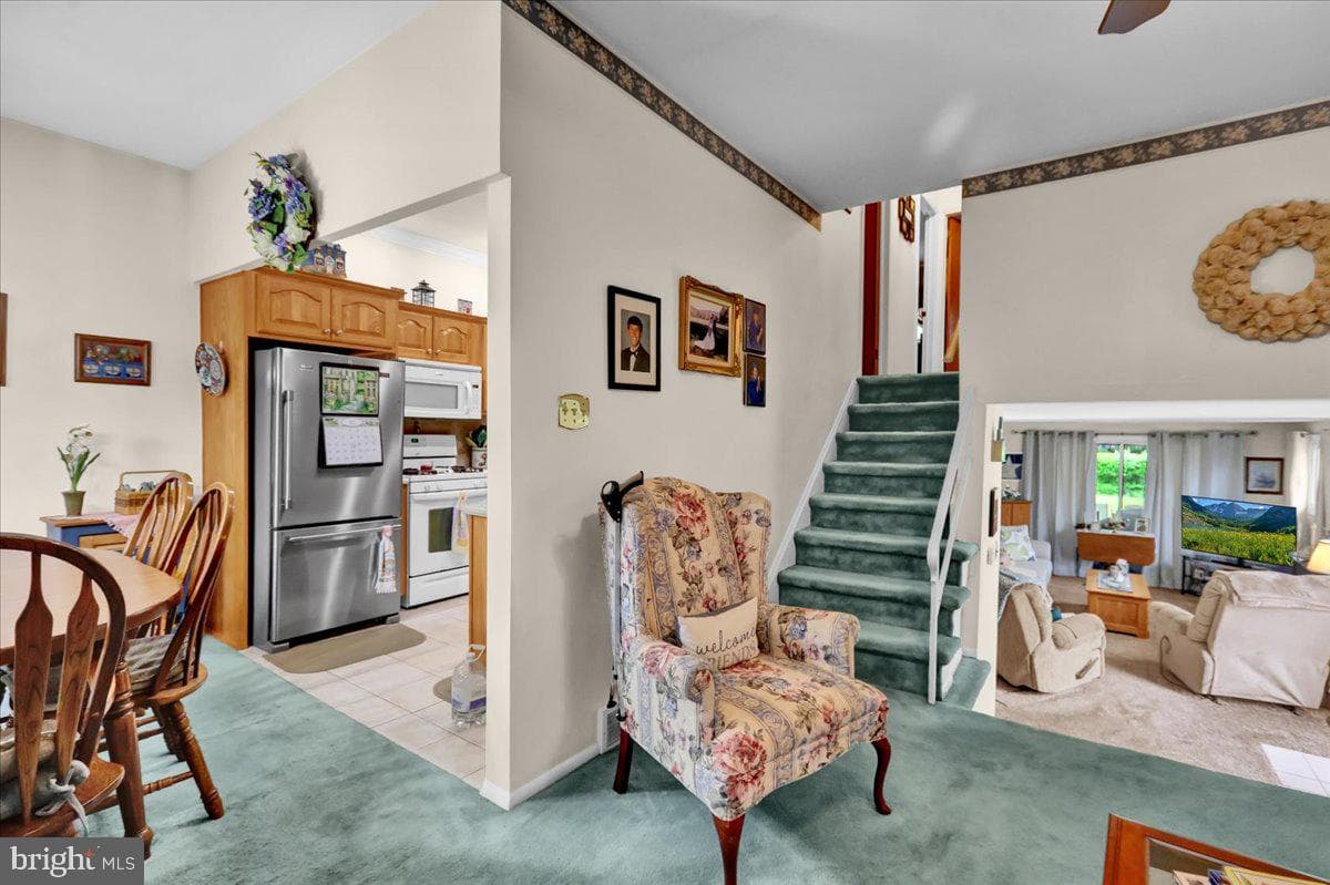 202 Columbia Avenue photo 9