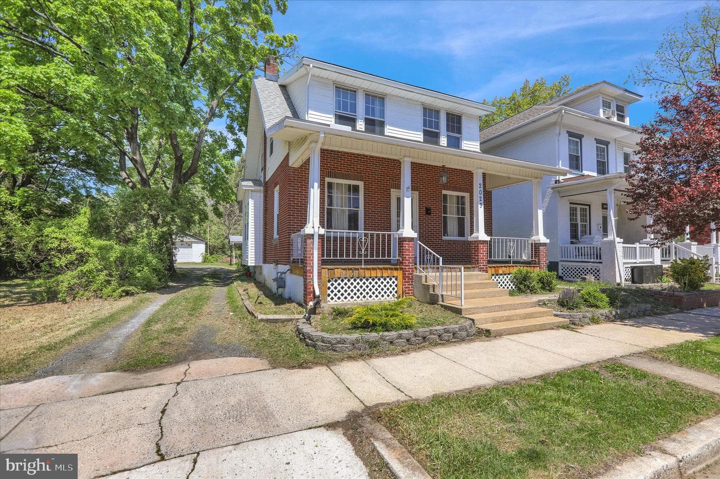 2023 Spring Street photo 2