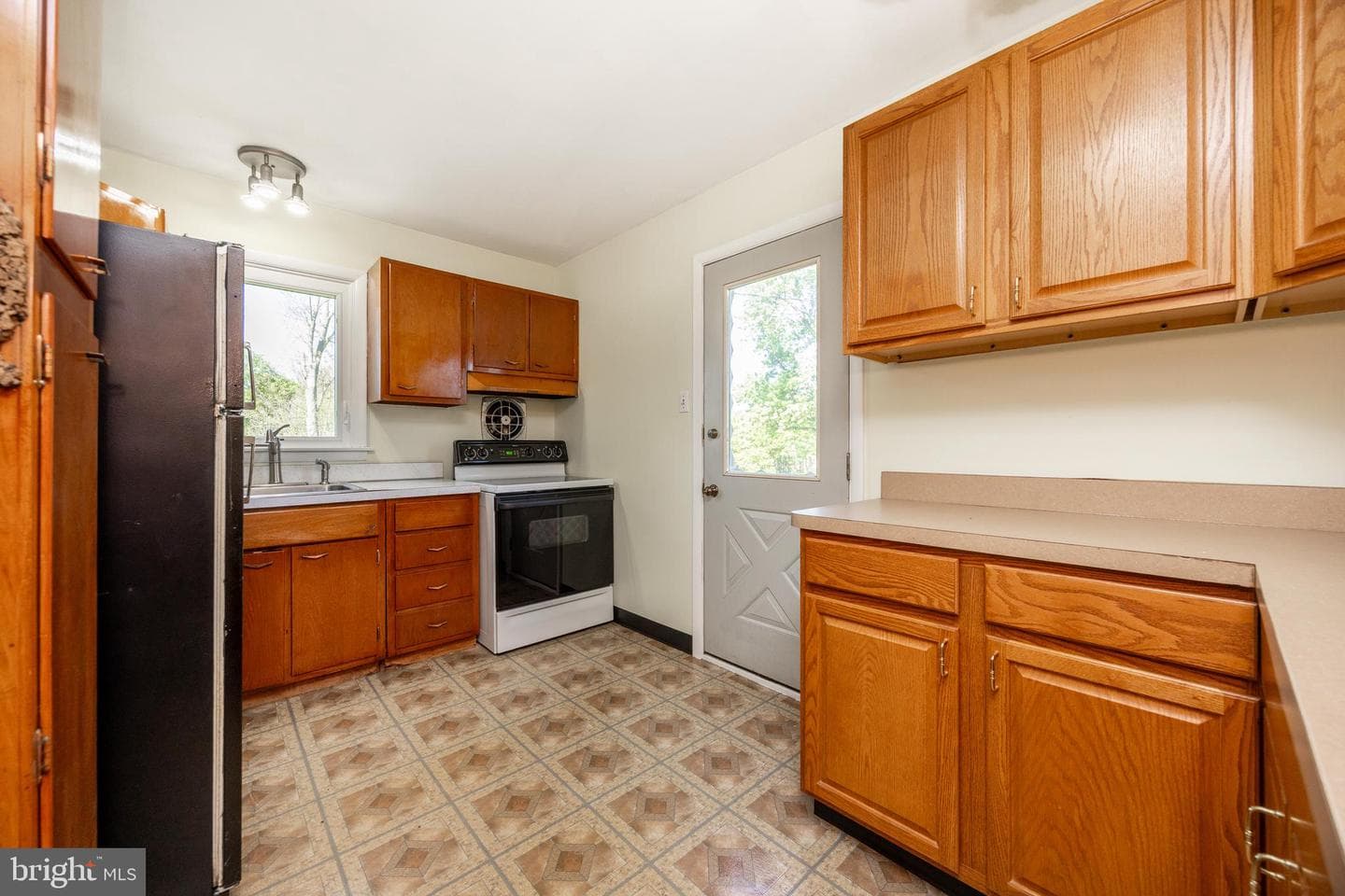 104 Briarwood Drive photo 9
