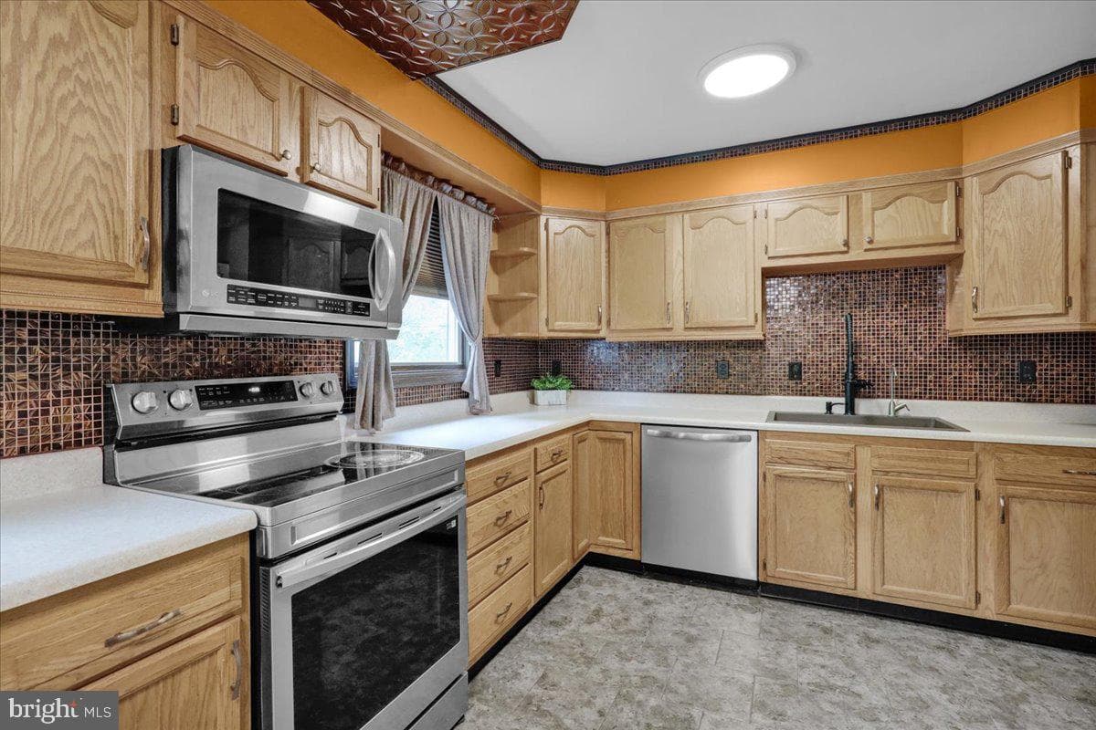 2126 Mayo Drive photo 11