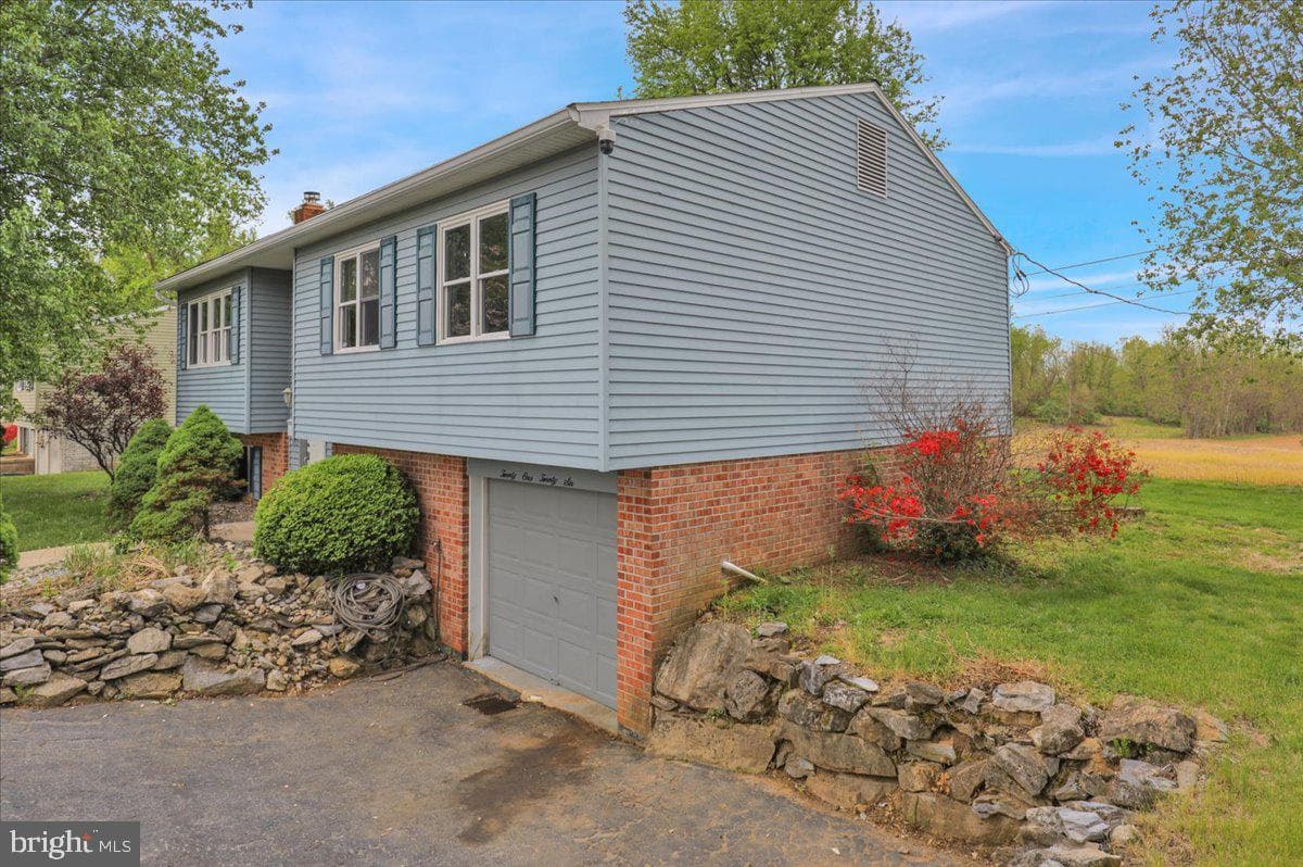 2126 Mayo Drive photo 5