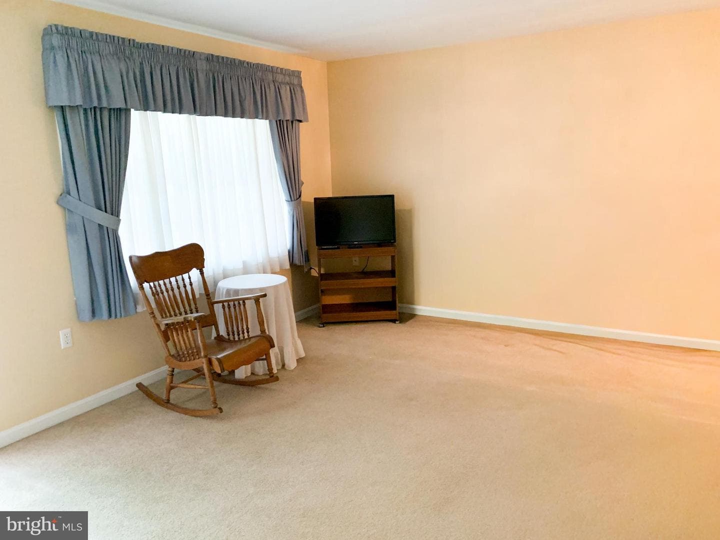 807 Jefferson Street photo 9
