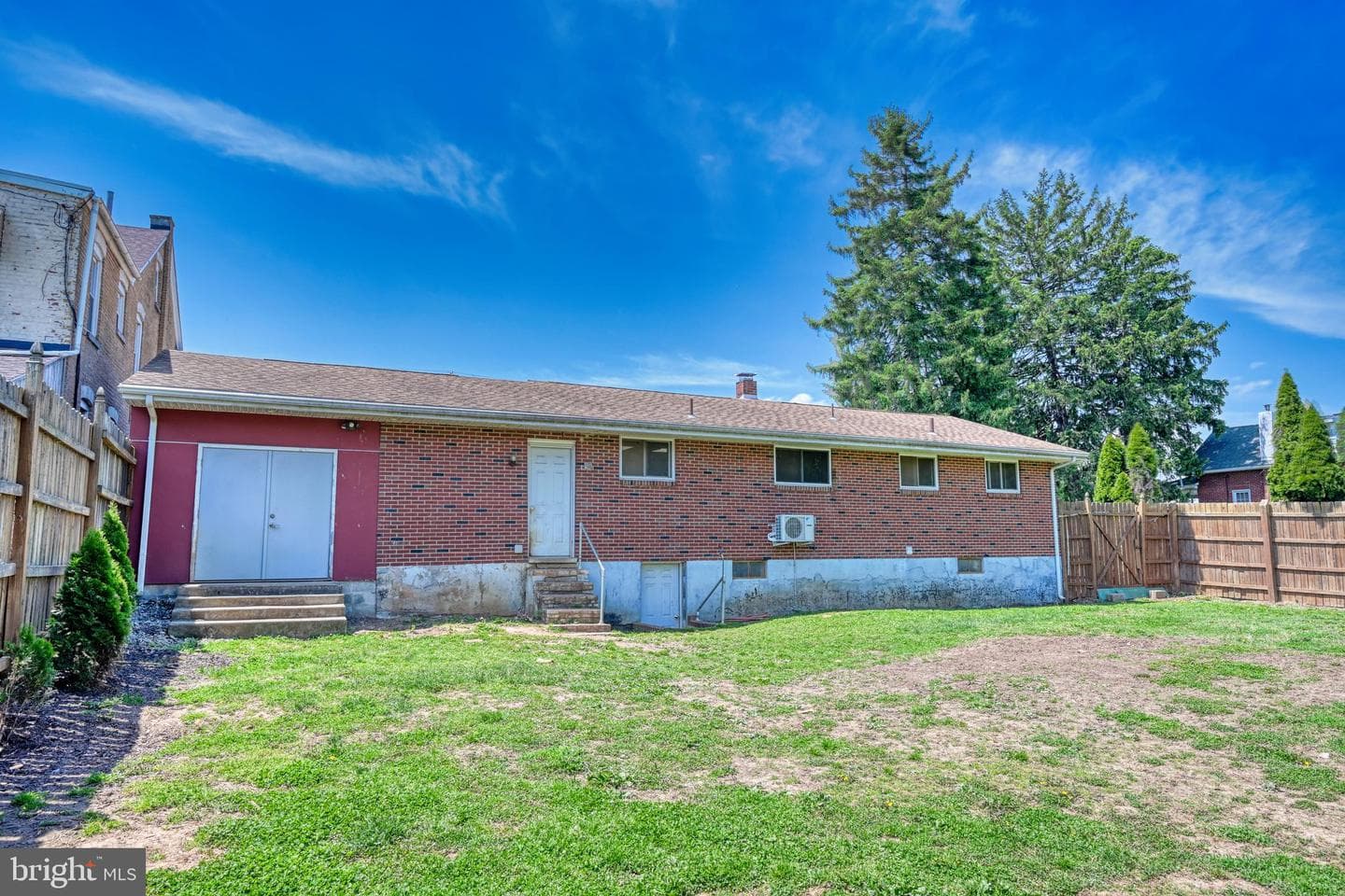 341 Hazel Street photo 23
