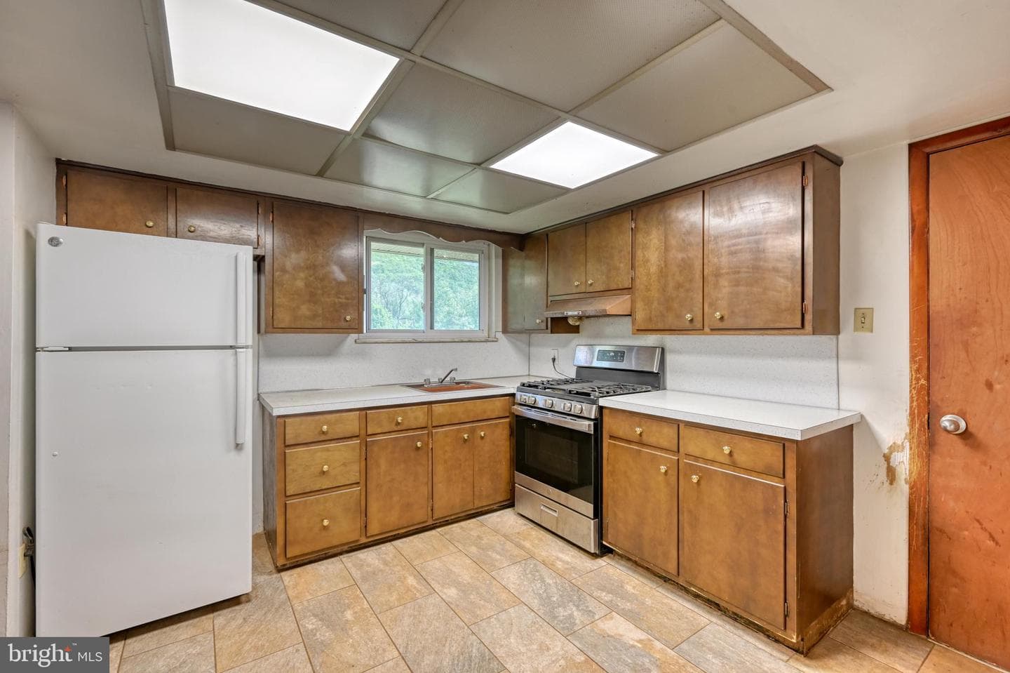 341 Hazel Street photo 7
