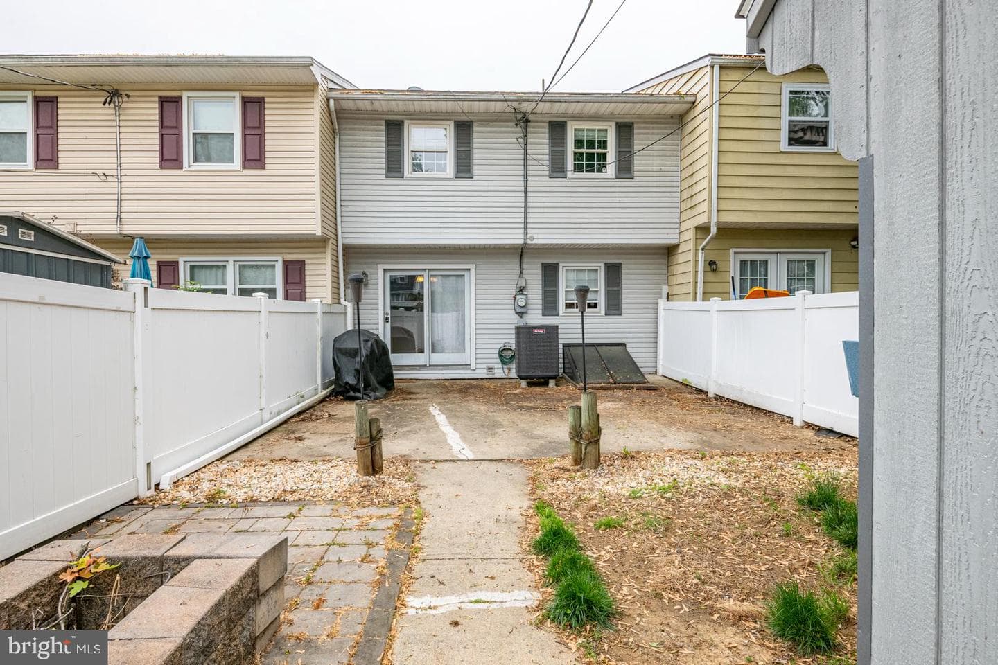 2519 Girard Avenue photo 22