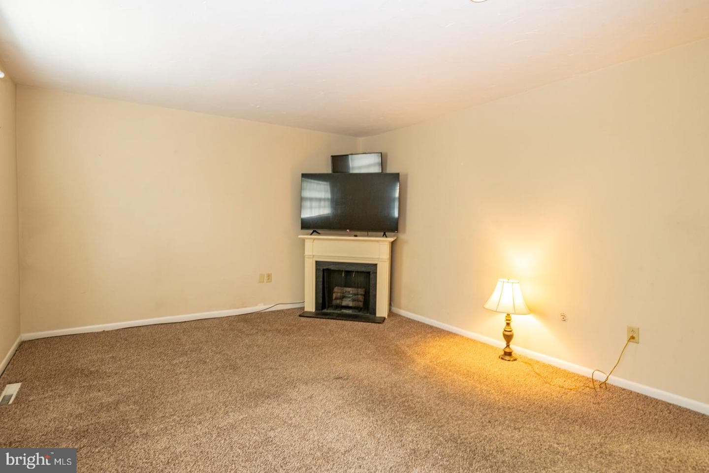 2519 Girard Avenue photo 8