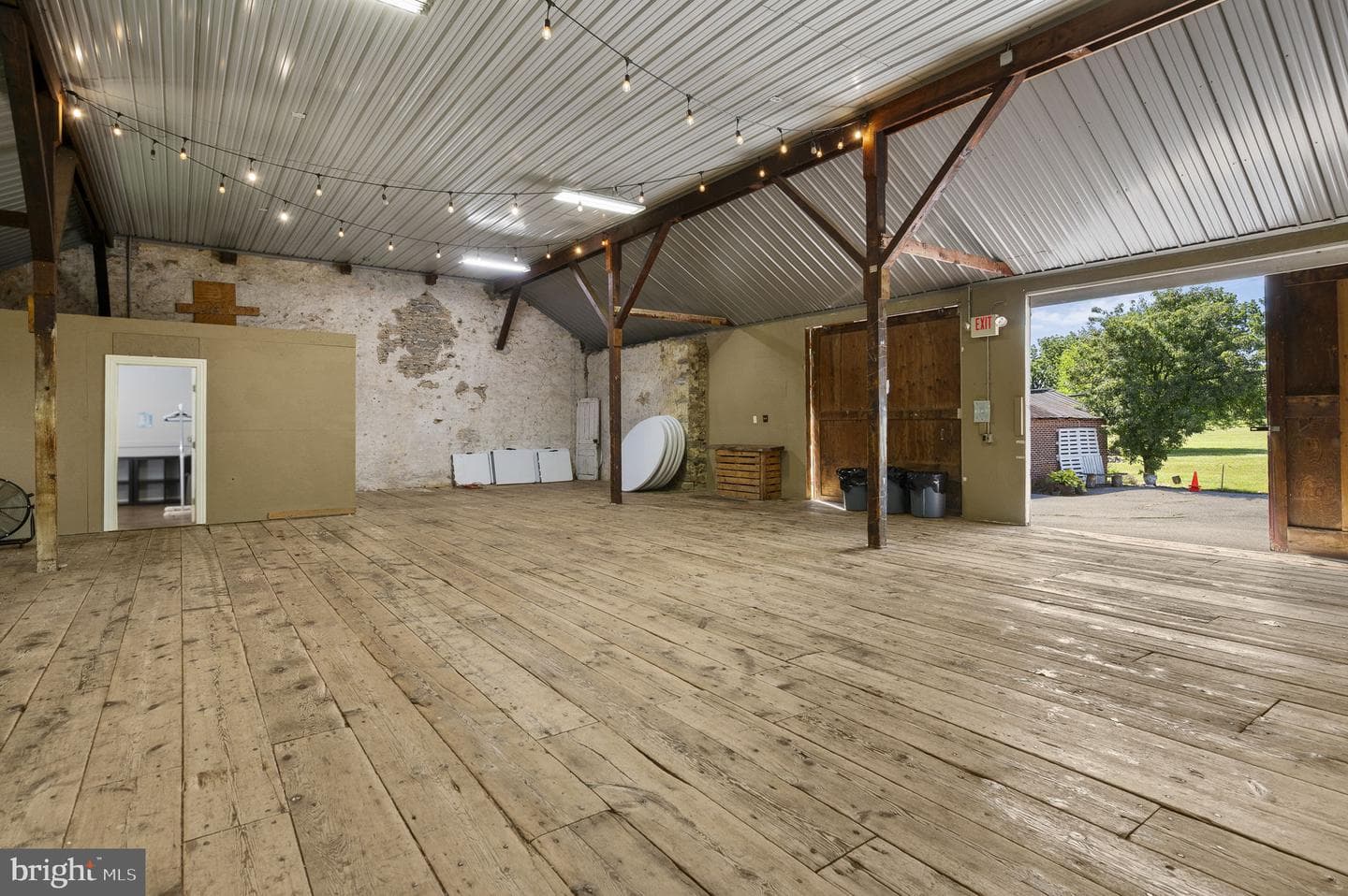 416 Snyder Road photo 45