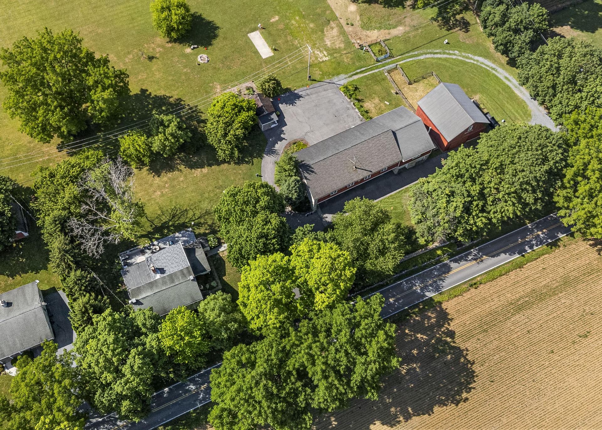 416 Snyder Road photo 6