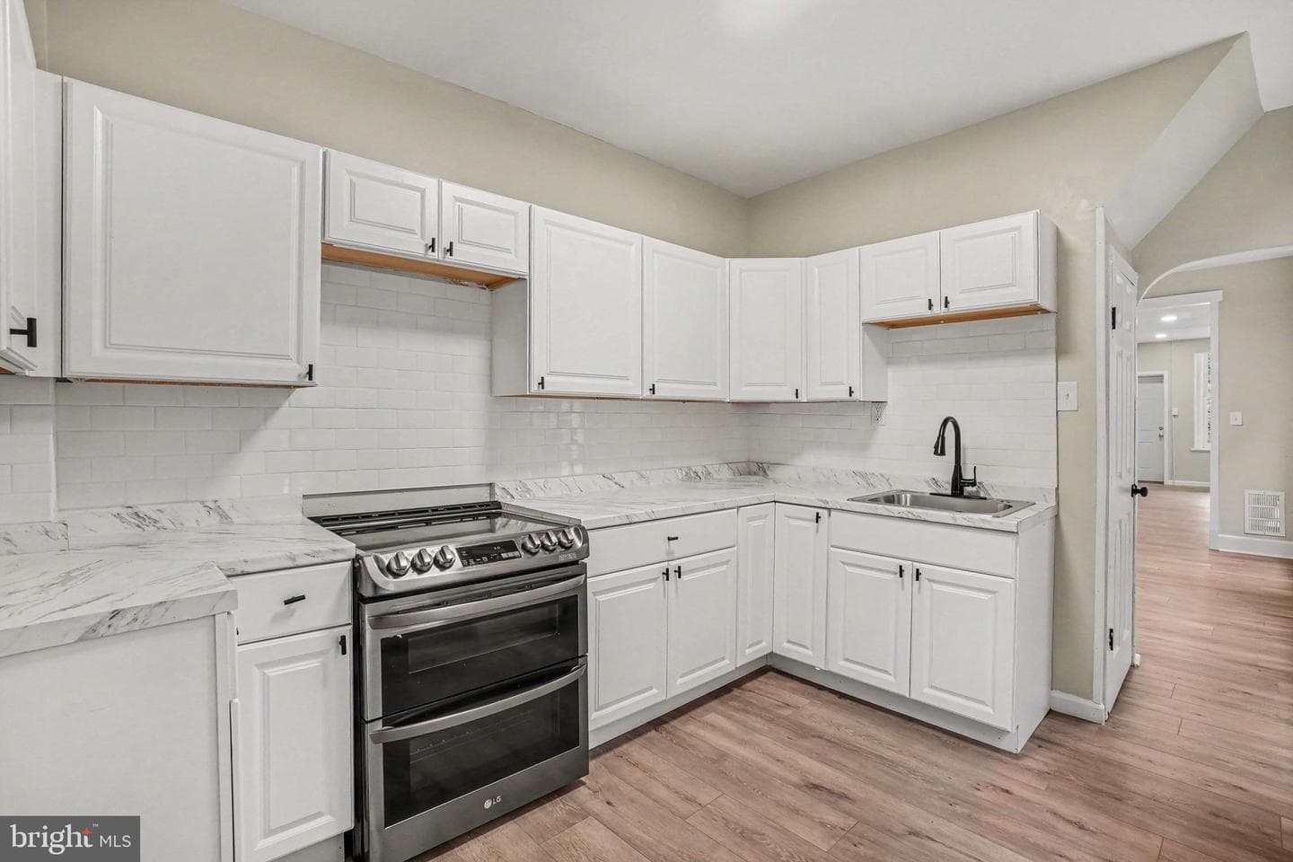 928 Rose Street photo 10