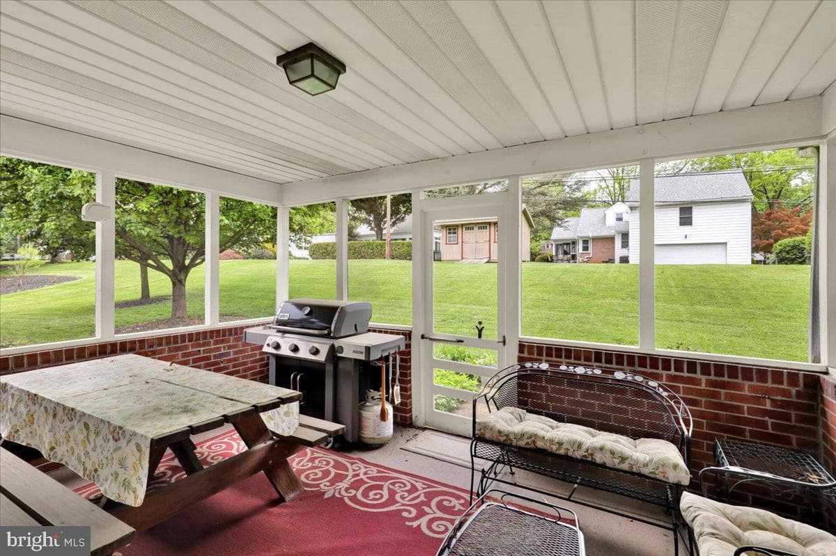 1645 Reading Boulevard photo 35