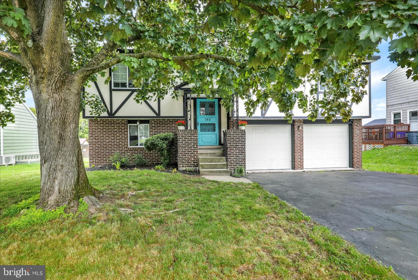 762 Tamarack Trail photo 4