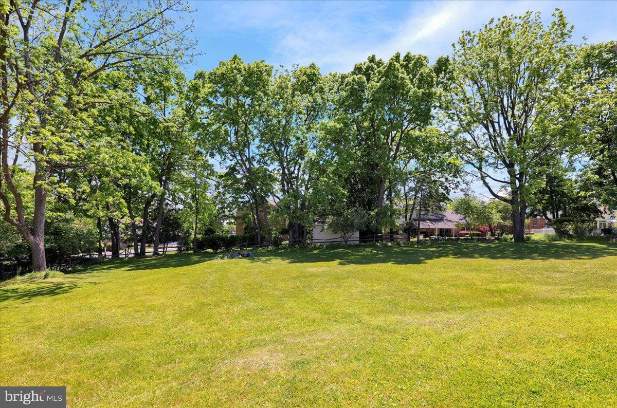 522 Florida Avenue photo 31