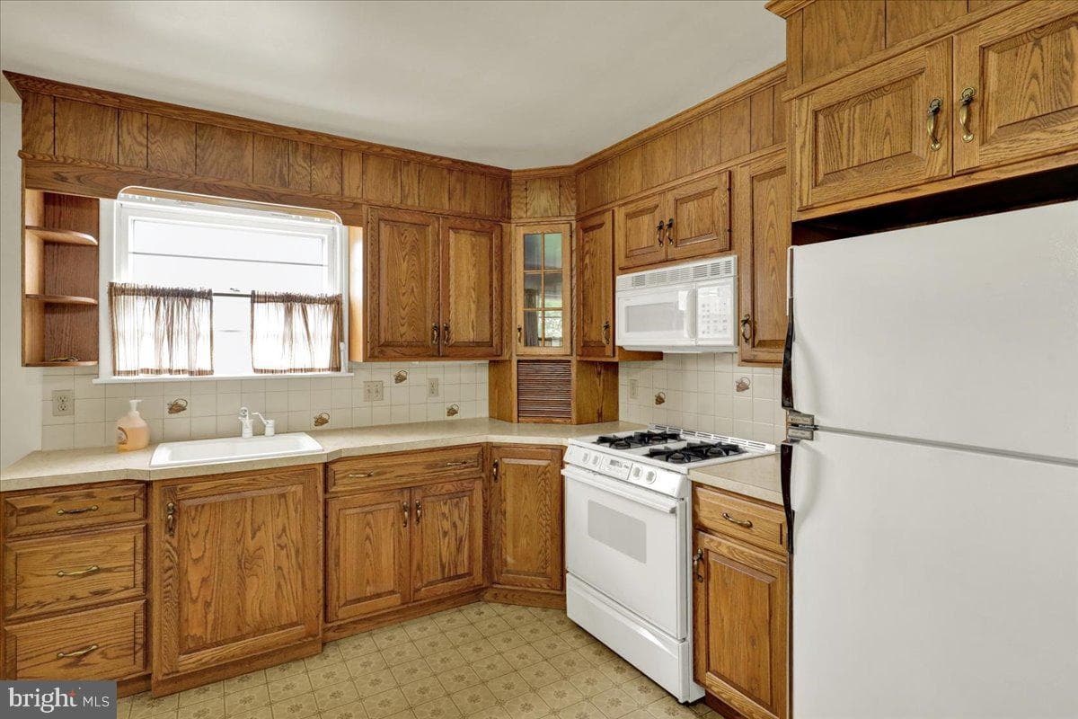 1224 Commonwealth Boulevard photo 11