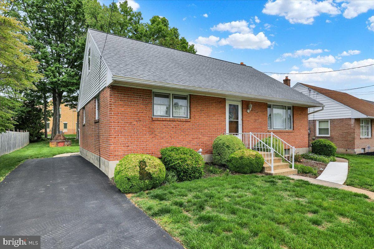 1224 Commonwealth Boulevard photo 4