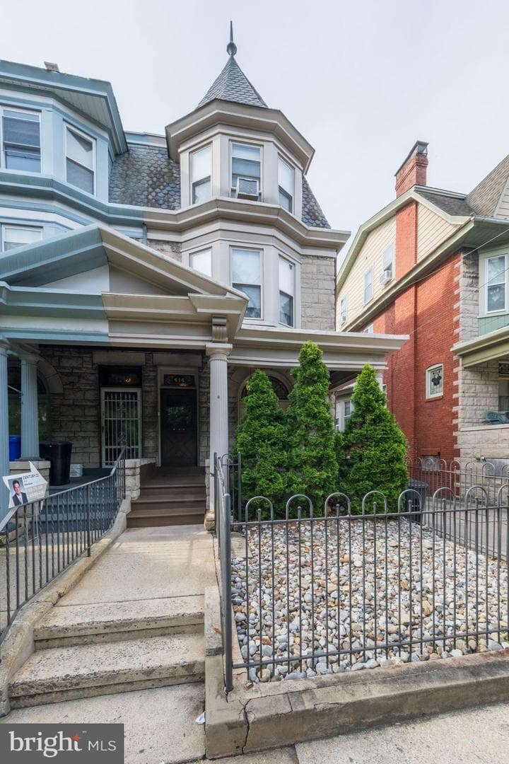 414 Spring Street