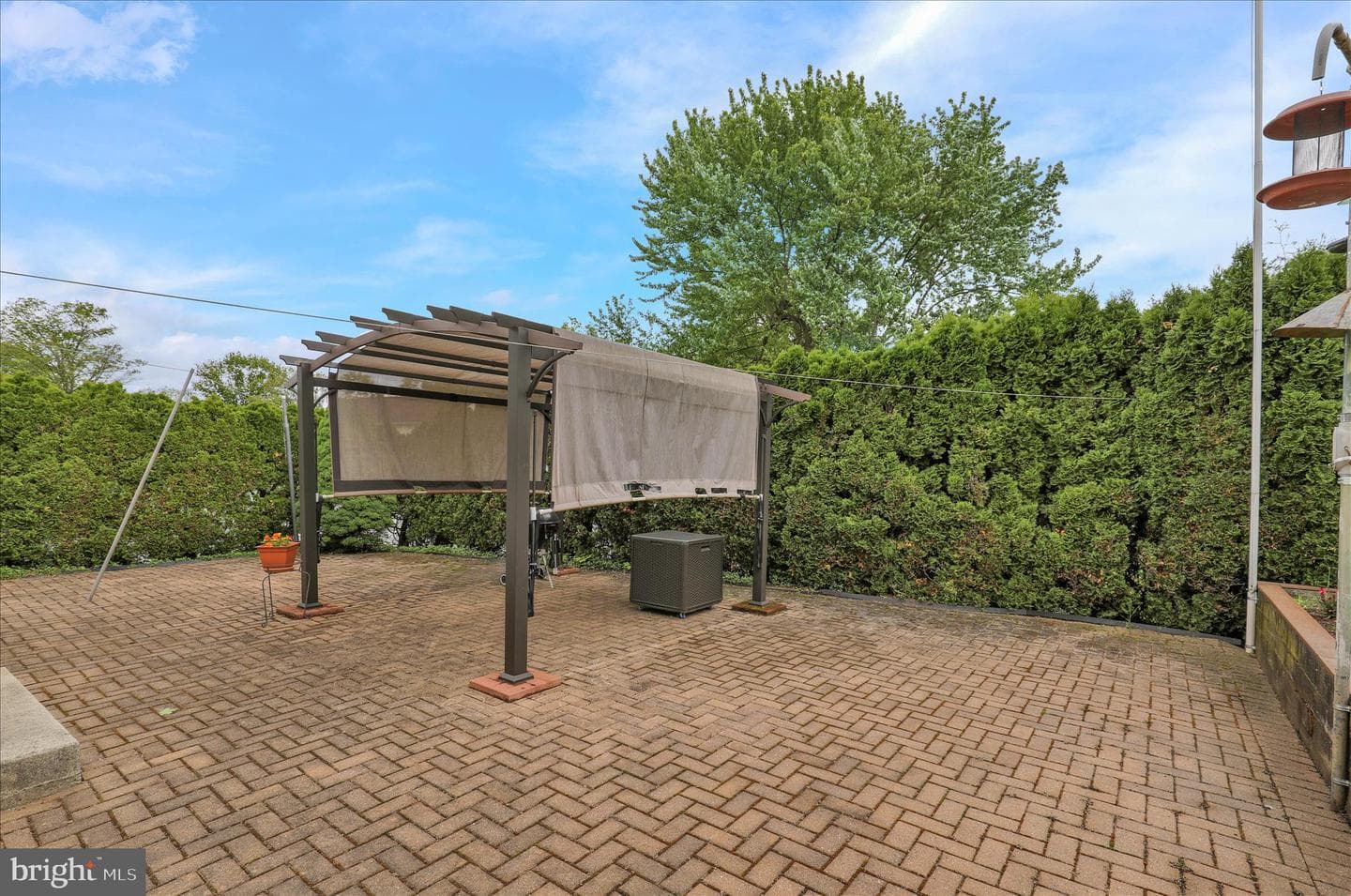 1818 Squire Court photo 33
