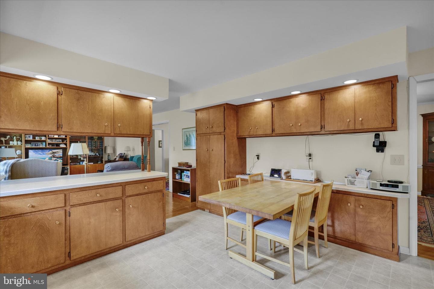 1818 Squire Court photo 8