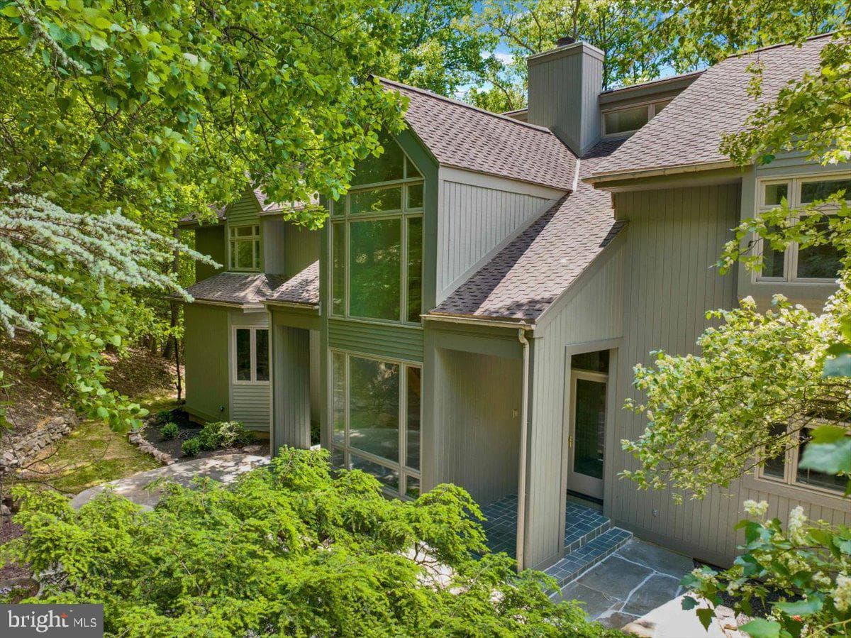 8 Wyndham Hill Drive photo 5