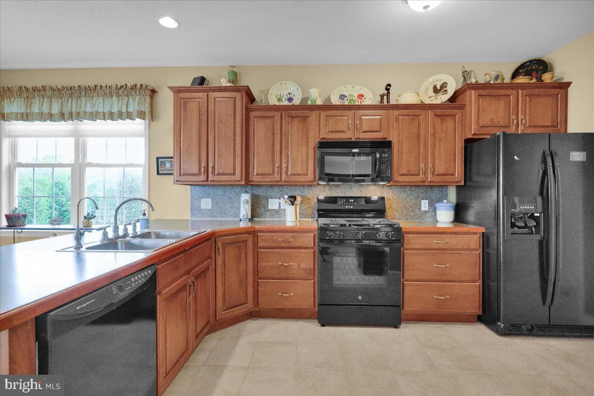 415 Westbury Drive photo 12