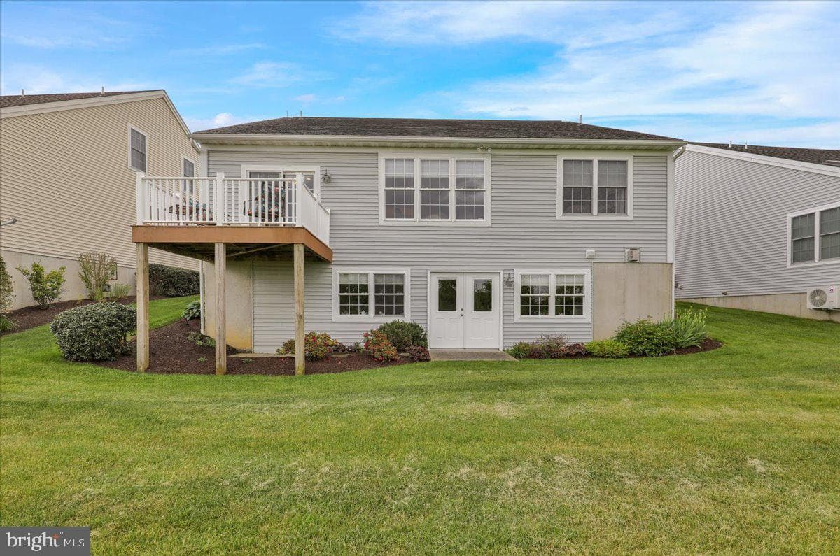 415 Westbury Drive photo 32