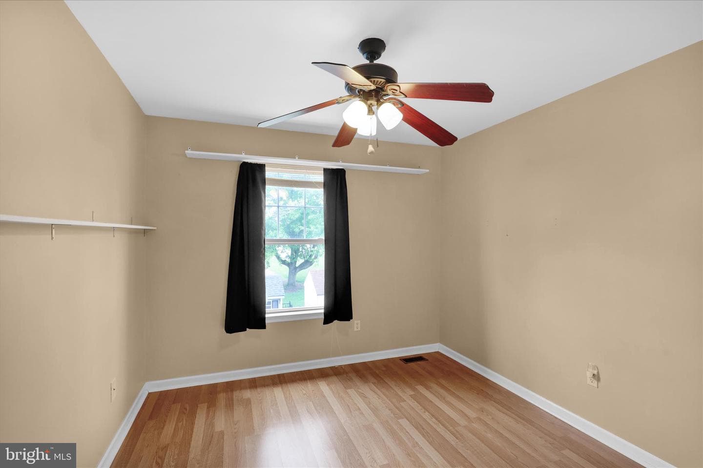 4 Red Tail Court photo 16