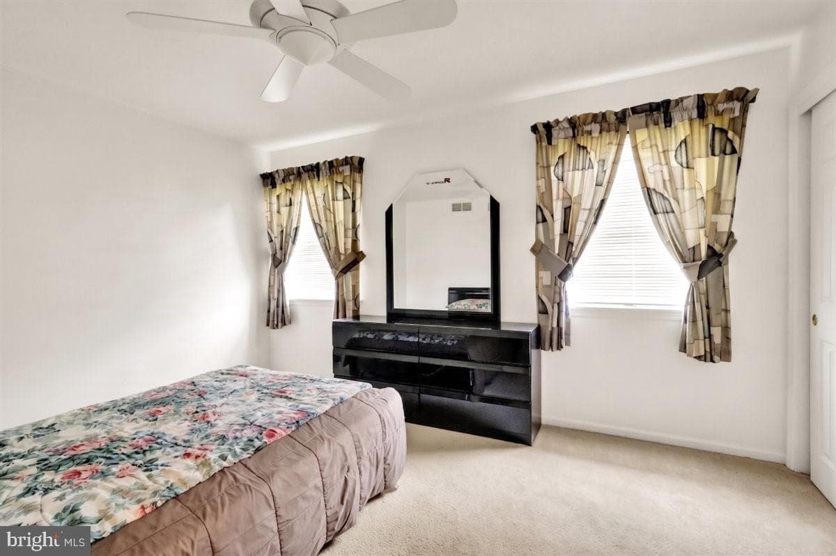 2019 Lincoln Court photo 24