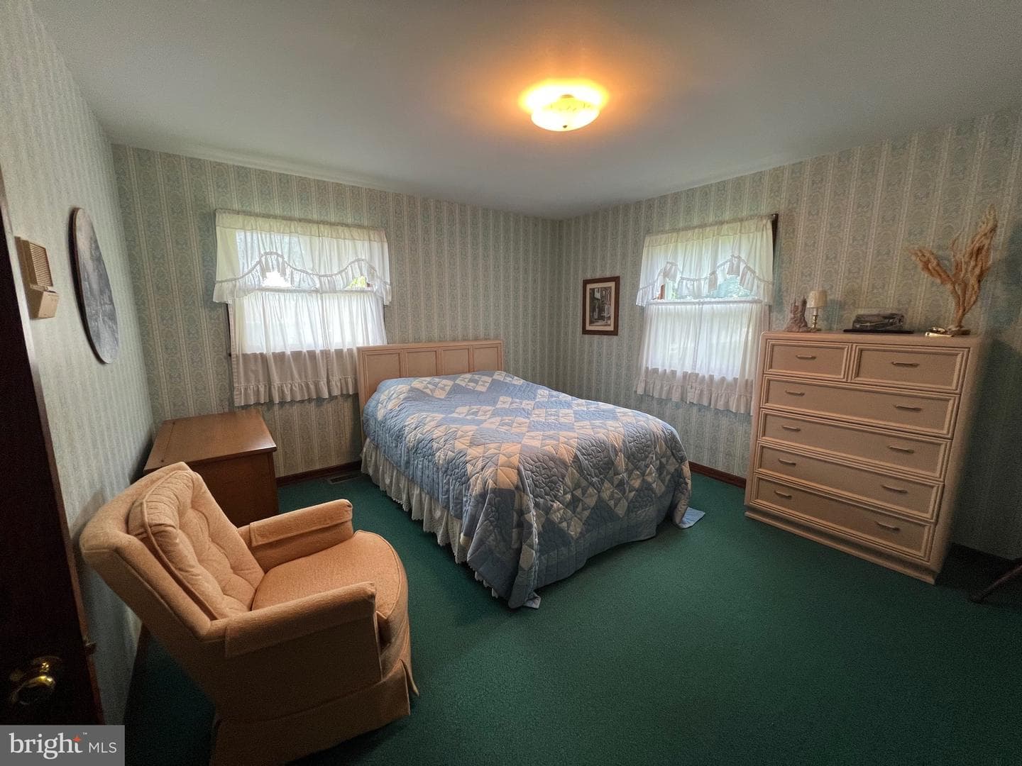 540 Lyman Avenue photo 27