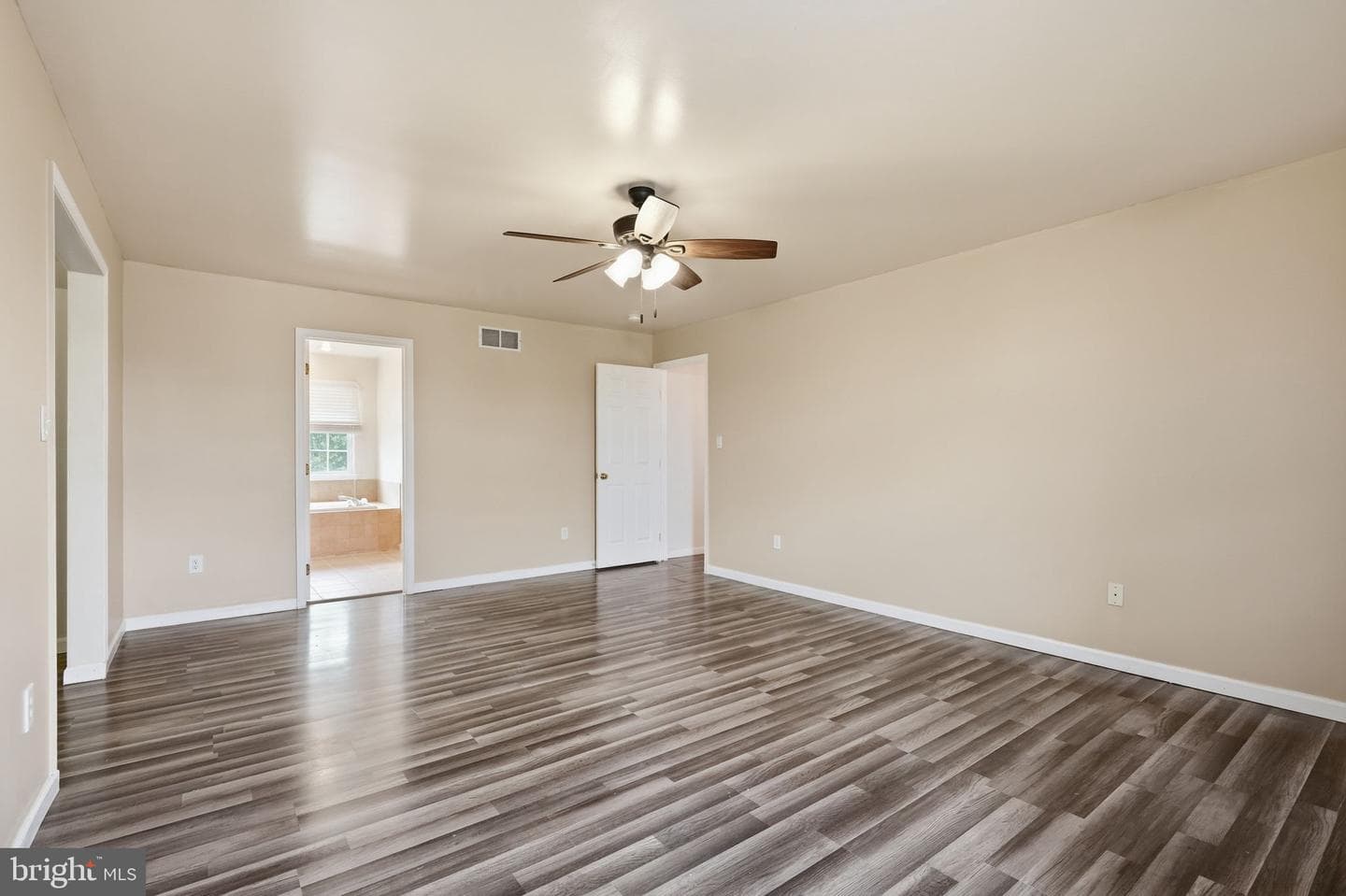 605 Georgia Avenue photo 26