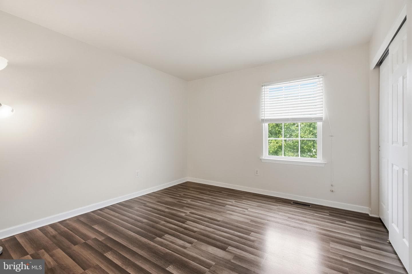 605 Georgia Avenue photo 33