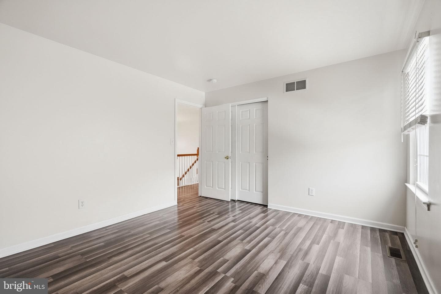 605 Georgia Avenue photo 36