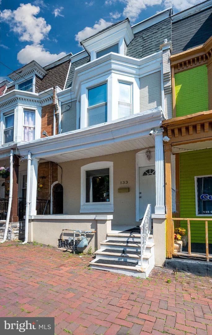 133 Greenwich Street photo 2