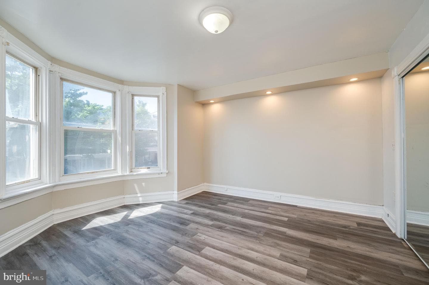133 Greenwich Street photo 20