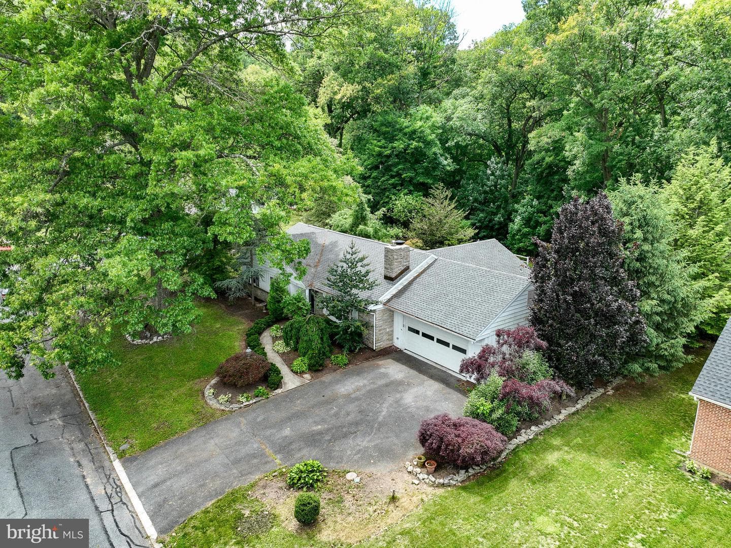 150 Hillcrest Road photo 3