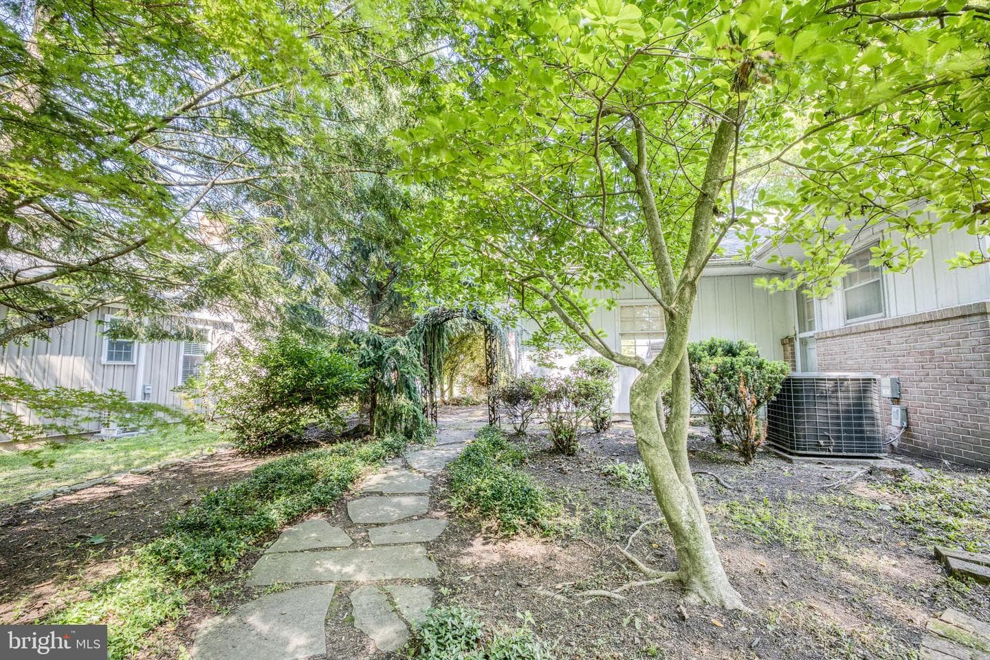 150 Hillcrest Road photo 37