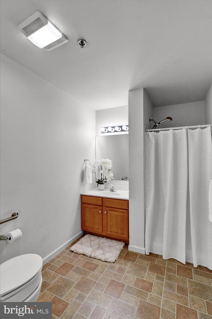 124 Christine Drive photo 17