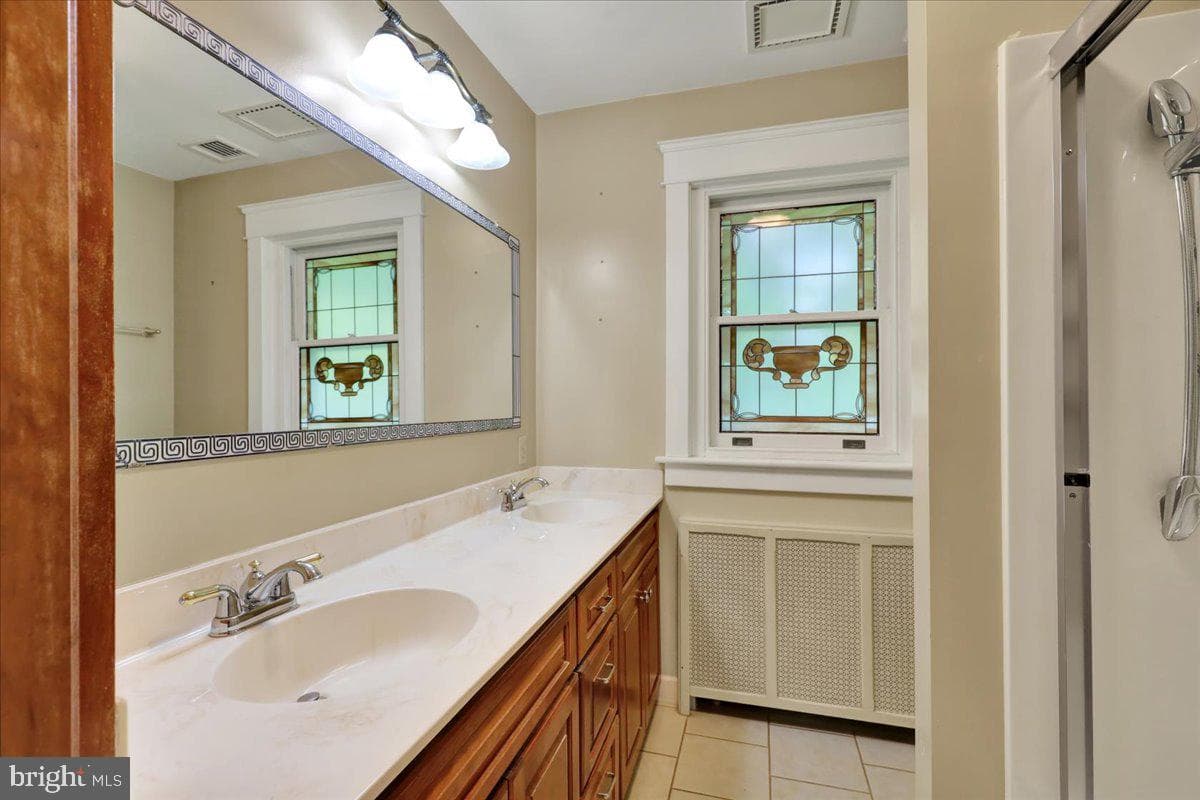 1506 Dauphin Avenue photo 33