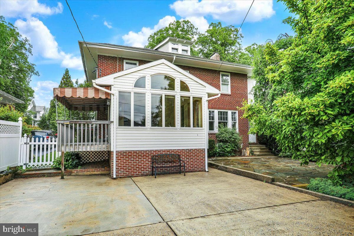 1506 Dauphin Avenue photo 48