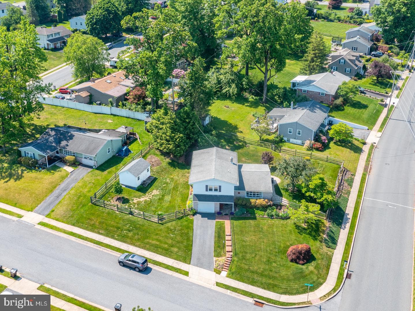 450 Silver Brook Drive photo 2