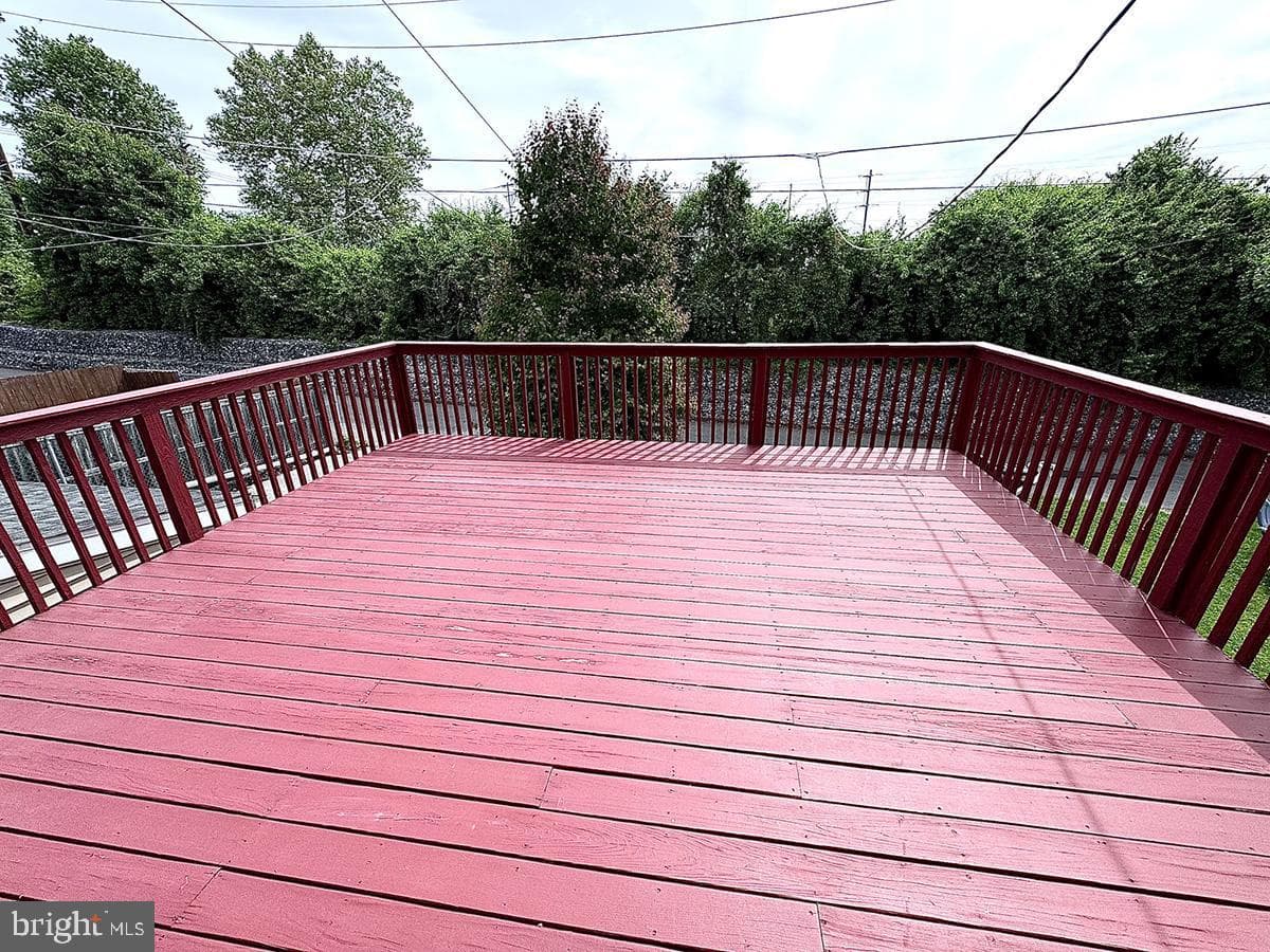 323 Linden Lane photo 28